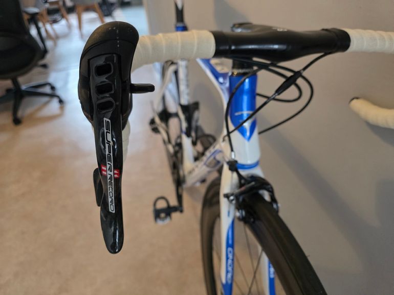 Used Pinarello Dogma Campagnolo Super Record 2018 Road & Gravel, White — image 2 of 6