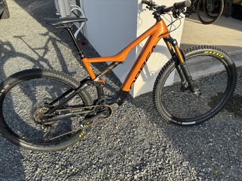 Used Orbea Rise Other Shimano 2022 Mountainbike, Orange — image 2 of 3