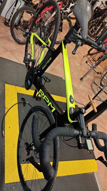 Used RPM Custom Shimano Ultegra 2022 Road & Gravel, Black — image 9 of 9