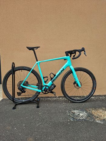 Bianchi, Arcadex SRAM Rival eTap AXS