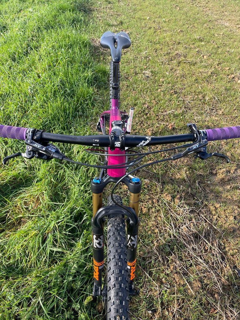 Used Orbea ALMA M15 2019 2019 Mountainbike, Purple, 29 — image 4 of 20