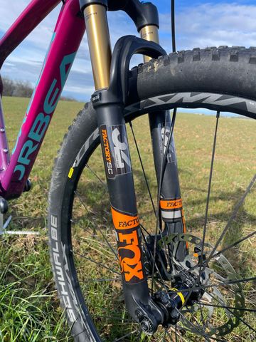 Gebrauchtes Orbea ALMA M15 2019 2019 Mountainbike, Violett, 29 — Bild 3 von 20