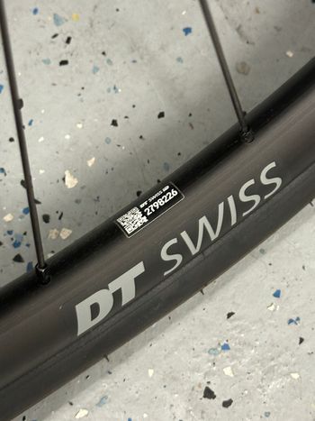 Used Canyon Endurace CF 7 2023 2023 Road & Gravel, Black — image 7 of 10