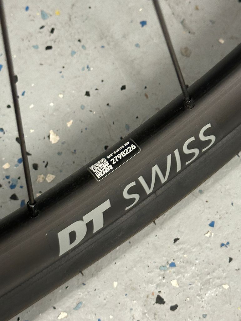 Used Canyon Endurace CF 7 2023 2023 Road & Gravel, Black — image 7 of 10