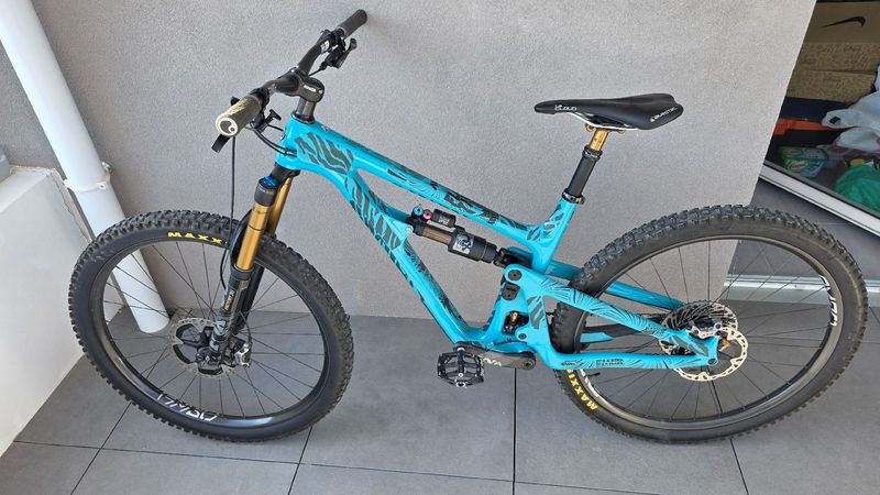 Käytetty Yeti SB150 Custom SRAM XX1 Eagle AXS 2022 MTB