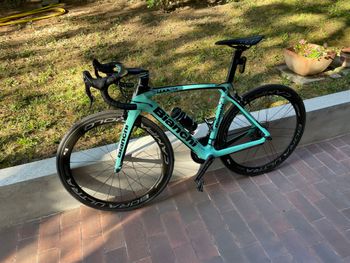 Used Bianchi Oltre xr4 Bianchi Oltre XR4 2018 Road & Gravel, White — image 6 of 6