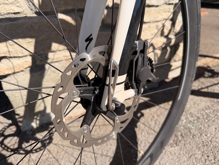 Used Specialized Tarmac Expert Disc Race 2016 2016 Road & Gravel — image 3 of 12