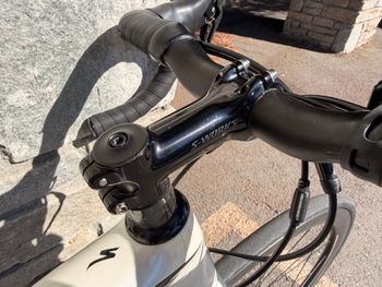 Used Specialized Tarmac Expert Disc Race 2016 2016 Road & Gravel — image 10 of 12