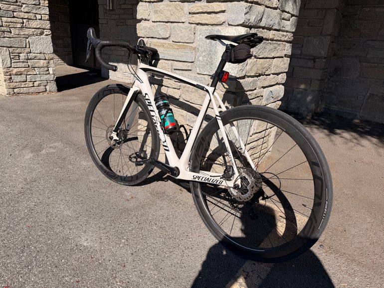 Used Specialized Tarmac Expert Disc Race 2016 2016 Road & Gravel — image 2 of 12