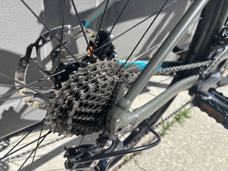 Used Specialized Diverge SRAM Rival 2022 Road & Gravel, Green — image 8 of 8
