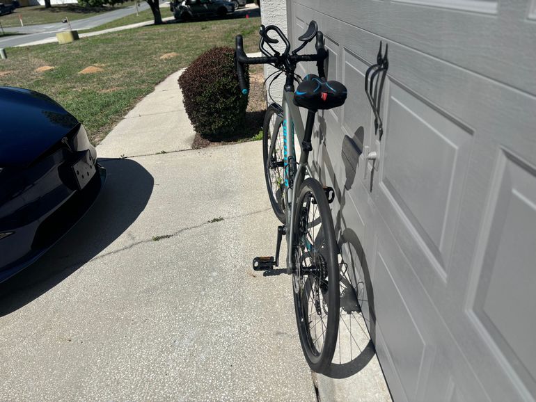 Used Specialized Diverge SRAM Rival 2022 Road & Gravel, Green — image 4 of 8