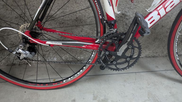Used Bianchi Via Shimano Ultegra 2014 Road & Gravel, Red — image 3 of 4
