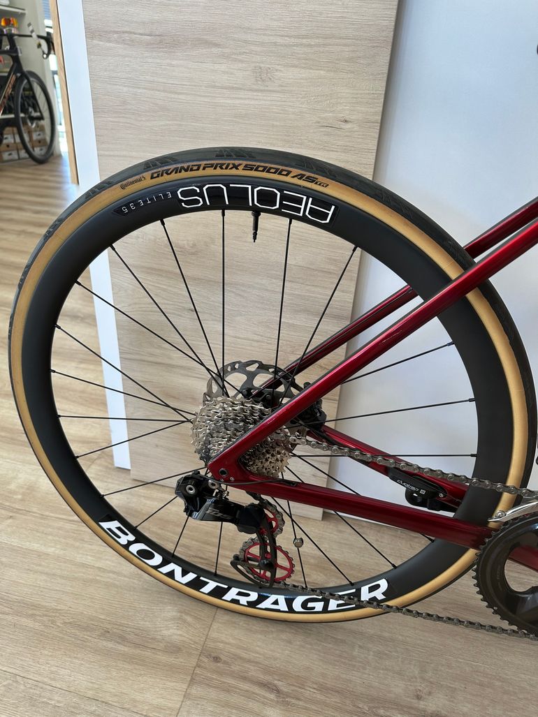 Used Trek Émonda SL 6 2024 2024 Road & Gravel — image 4 of 5