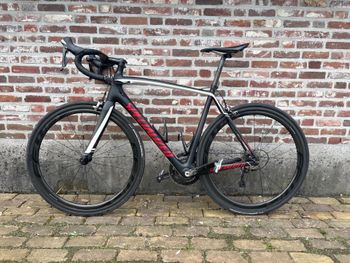 Used Specialized Tarmac Sport 2016 2016 Road & Gravel — image 1 of 5