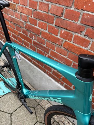 Used Bianchi Impulso Shimano GRX 2026 Road & Gravel, Green — image 8 of 15