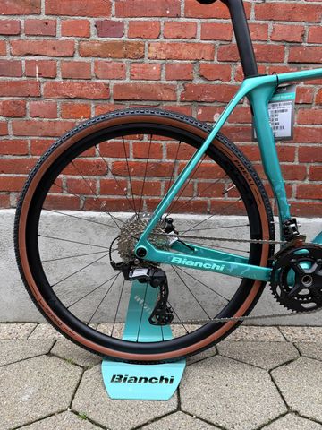 Used Bianchi Impulso Shimano GRX 2026 Road & Gravel, Green — image 2 of 15