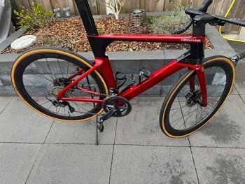 Used Cannondale Cannondale SystemSix Aero Racefiets 2023 Road & Gravel, Rot — image 15 of 23