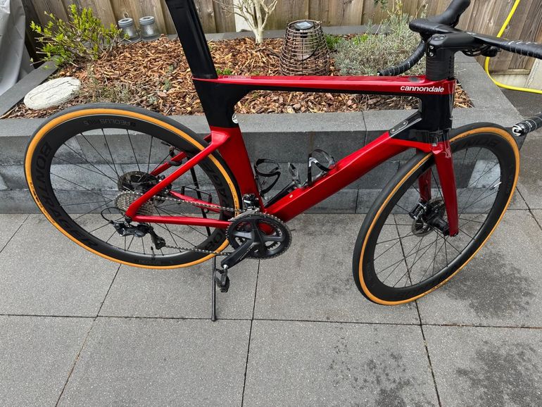 Used Cannondale Cannondale SystemSix Aero Racefiets 2023 Road & Gravel, Rot — image 15 of 23