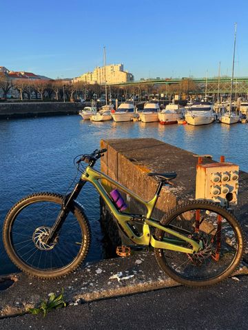Used Cannondale Jekyll Shimano Deore XT 2024 Mountainbike, Green, 29 — image 4 of 5