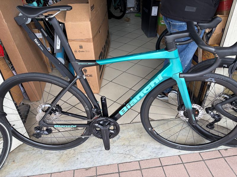 Použité Bianchi Specialissima COMP RIVAL AXS E1 2026 2026 Road & Gravel — obrázek 1 z 8