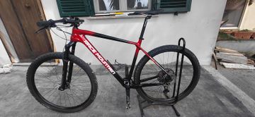 Použité RACE MOUNTAIN R29 Carbon 2024 MTB