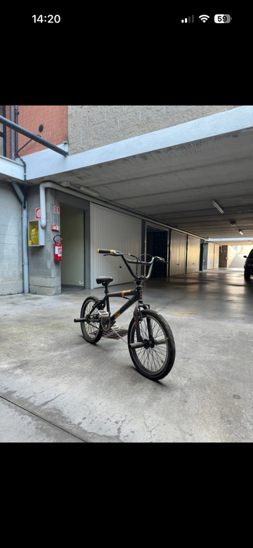 Used DECATHLON Custom 2015 Youth, Black — image 4 of 5