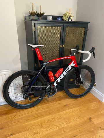 Trek Madone SLR 6 eTap 2021 2021 Road & Gravel usato