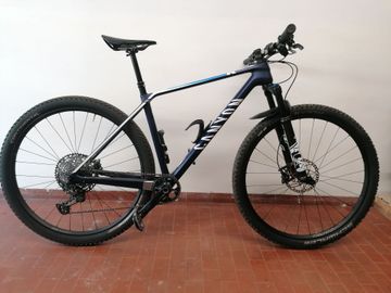Canyon Exceed CF 6.0 2021 Mountainbike usato, Blu — immagine 3 di 8