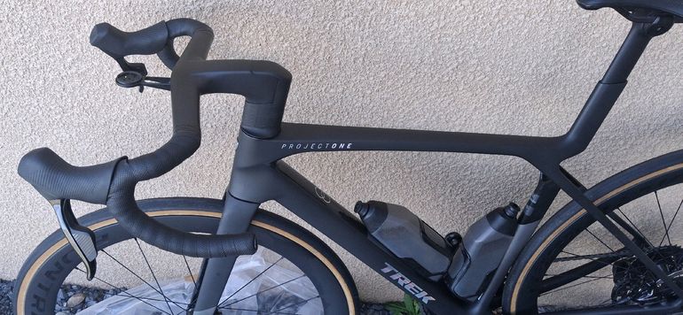 Used Trek Madone SLR 7 AXS Gen 8 2025 2025 Road & Gravel, Black — image 9 of 10