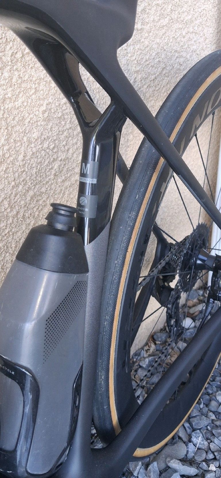 Used Trek Madone SLR 7 AXS Gen 8 2025 2025 Road & Gravel, Black — image 4 of 10