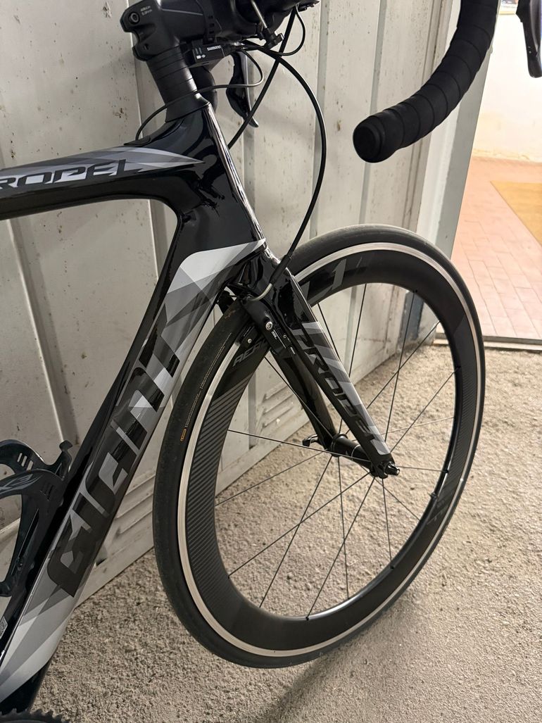Used Giant Propel Shimano Ultegra Di2 2019 Road & Gravel, Black — image 4 of 4