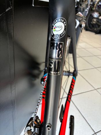 Used Giant TCR Advanced Pro 0 2017 2017 Road & Gravel, Black — image 7 of 7
