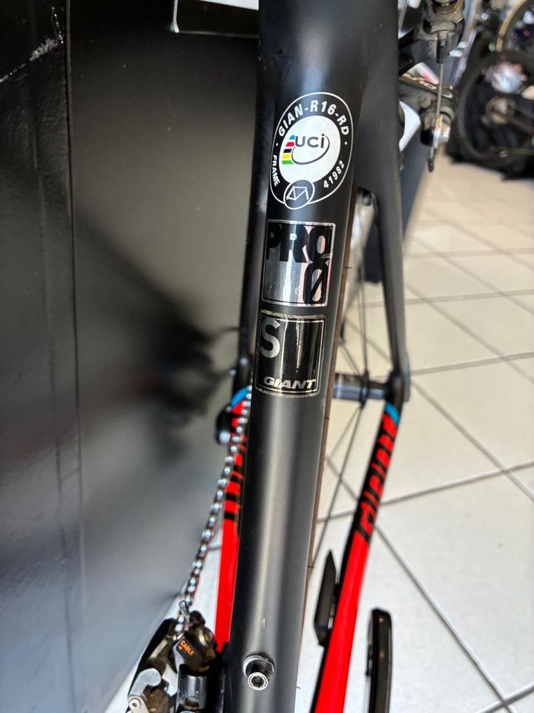 Used Giant TCR Advanced Pro 0 2017 2017 Road & Gravel, Black — image 7 of 7