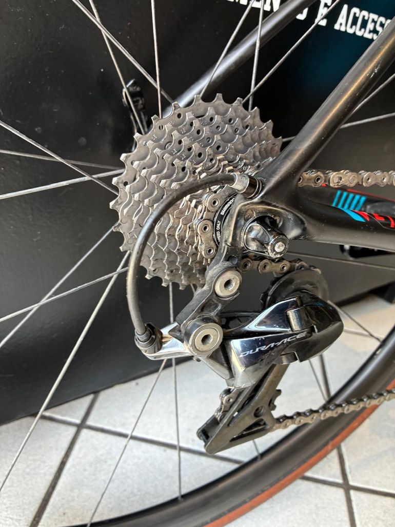 Used Giant TCR Advanced Pro 0 2017 2017 Road & Gravel, Black — image 4 of 7