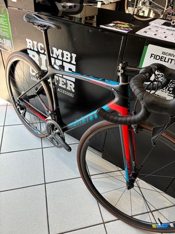 Used Giant TCR Advanced Pro 0 2017 2017 Road & Gravel, Black — image 2 of 7