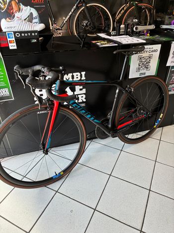 Used Giant TCR Advanced Pro 0 2017 2017 Road & Gravel, Black — image 1 of 7