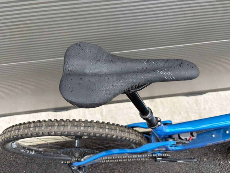 Używany Pivot Switchblade Ride XO1 2023 Mountainbike — zdjęcie 4 z 8