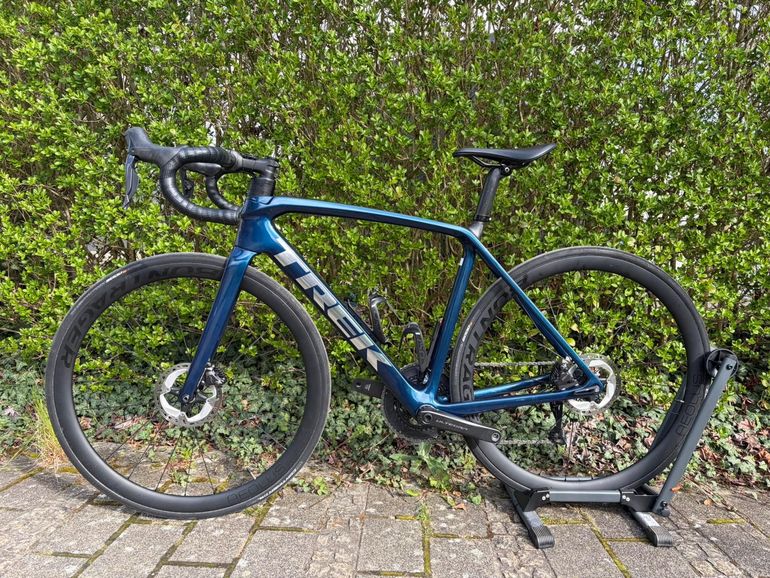 Used Trek Émonda SL 7 2022 2022 Road & Gravel, Blue — image 1 of 10