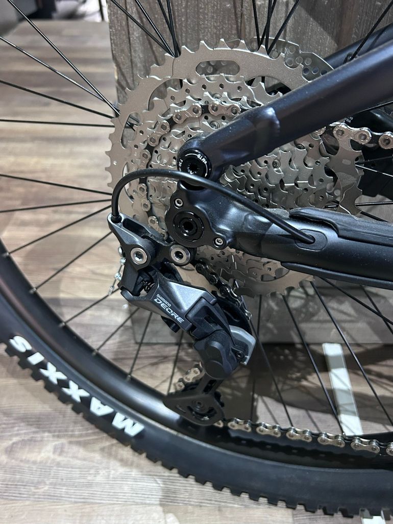 Used Merida eONE-FORTY 400 SE 2024 2024 Mountainbike — image 2 of 7