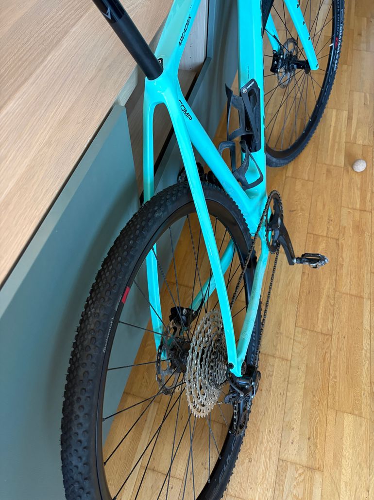 Used Bianchi Arcadex COMP GRX 610/822 disc 2024 2024 Road & Gravel, Blue — image 7 of 9