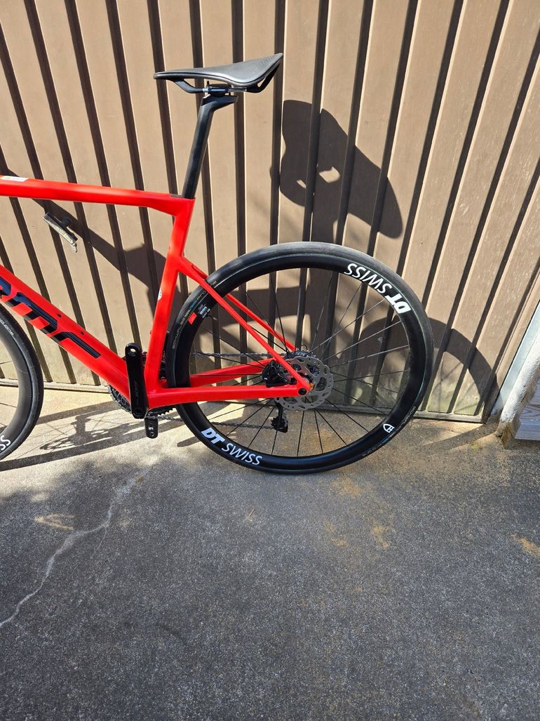 Used BMC Teammachine SLR THREE 2025 2025 Road & Gravel, Red — image 4 of 18