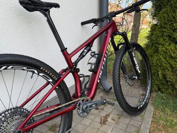 Used Specialized Epic 8 Expert 2025 2025 Mountainbike, Red, 29 — image 4 of 4
