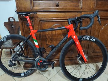 Colnago C64 Disc Kaizen Pro Bike 2022 2022 Road & Gravel d'occasion