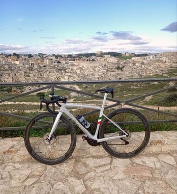 Used Colnago V3-rs Shimano Ultegra Di2 2022 Road & Gravel, White — image 4 of 8