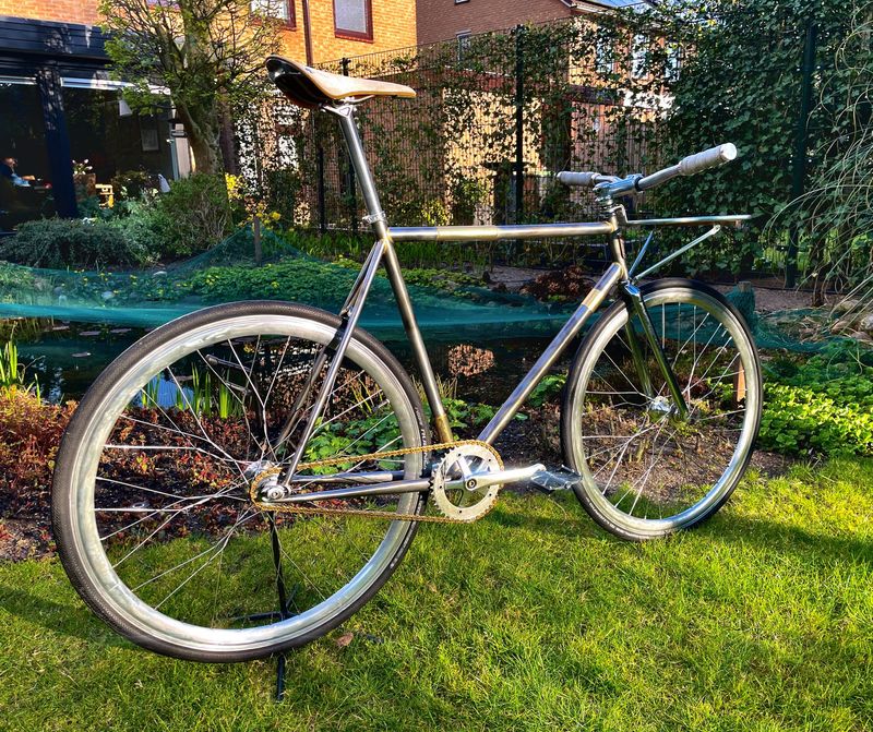 Used Specialized Globe Single Speed / Fixed Gear 2011 Road & Gravel