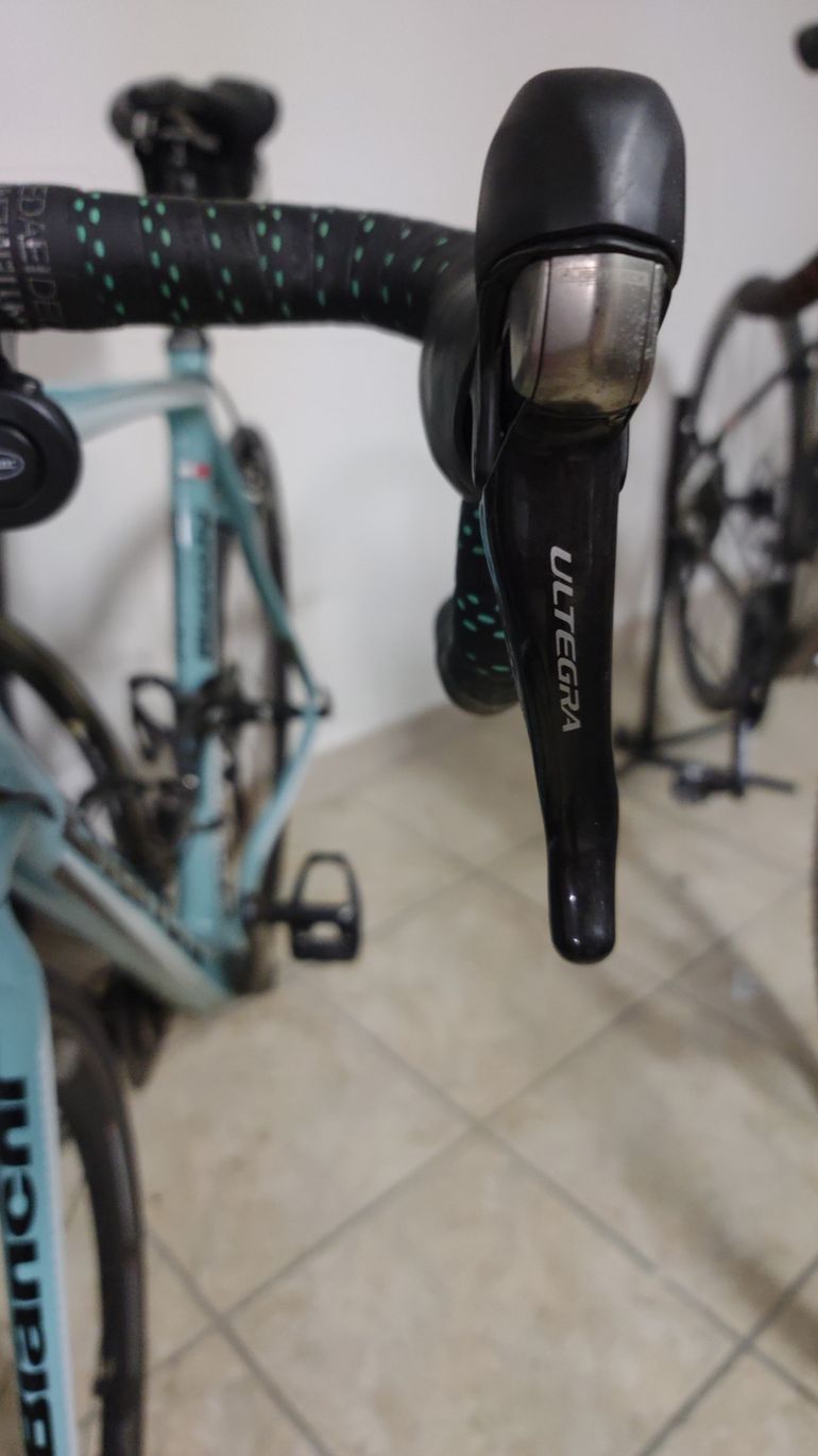 Used Bianchi Intenso Ultegra 2017 Road & Gravel, Blue — image 2 of 5