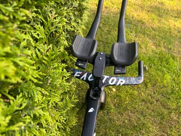 Factor HANZO Frameset Premium 2024 Frameset 2024 Road & Gravel usato, Nero — immagine 10 di 17