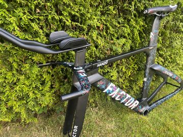 Factor HANZO Frameset Premium 2024 Frameset 2024 Road & Gravel usato, Nero — immagine 12 di 17