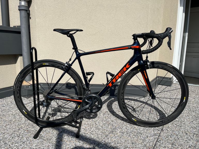 Used Trek Émonda SL 6 Pro 2017 2017 Road & Gravel, Purple — image 1 of 4