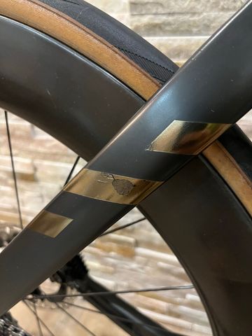 Used Canyon Aeroad CFR Disc Di2 2023 Frameset 2023 Road & Gravel, Black — image 3 of 4